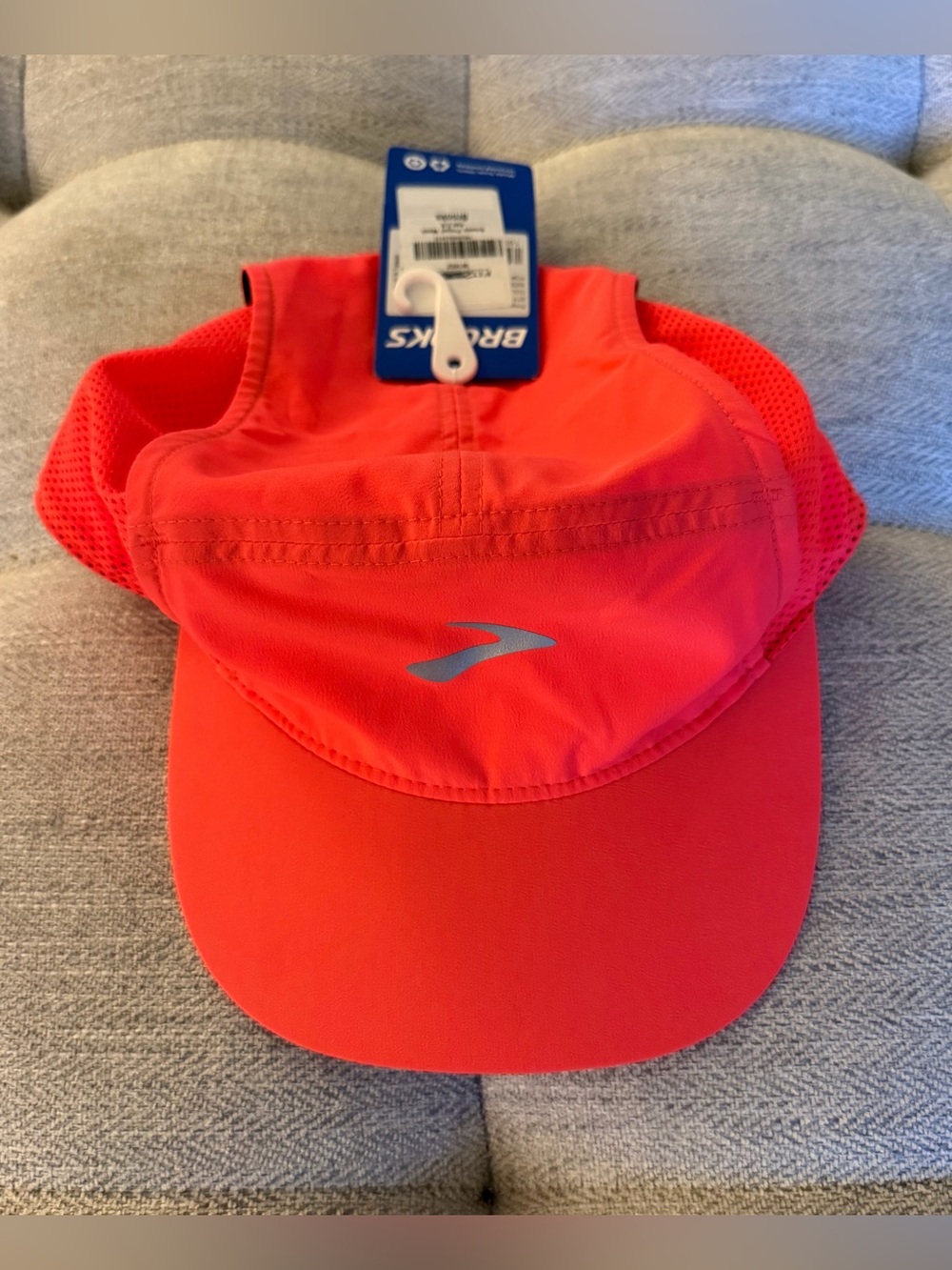 NWT Brooks Propel Mesh Neo Cayenne Adjustable Hat